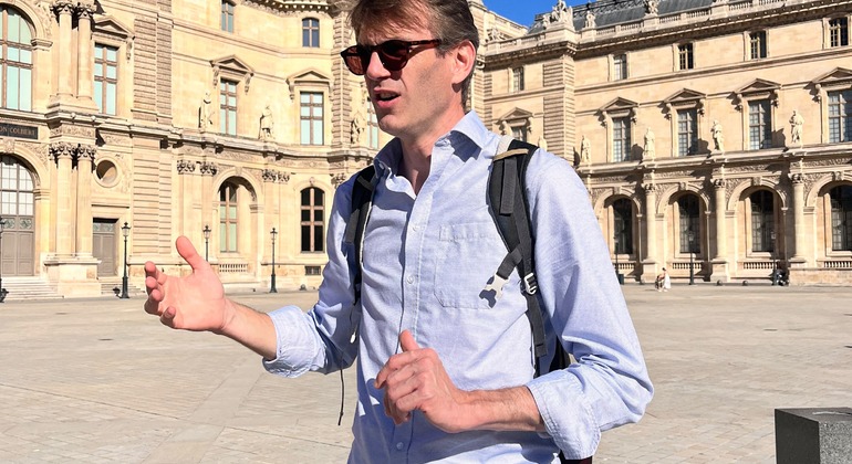 Visite historique de Paris : de Notre-Dame au Palais-Royal France &mdash; #2