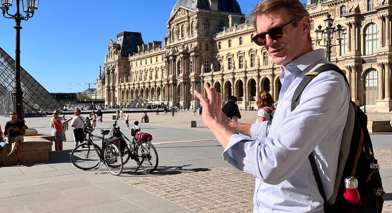 Visite historique de Paris : de Notre-Dame au Palais-Royal France &mdash; #5