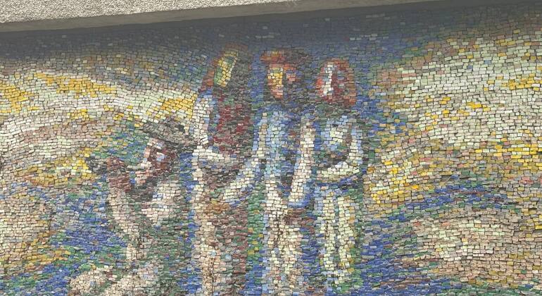 Visite de Bichkek : histoire de l'URSS, architecture soviétique, statues et mosaïques