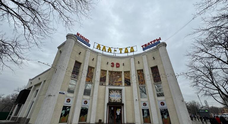 Visite de Bichkek : histoire de l'URSS, architecture soviétique, statues et mosaïques Kirghizistan &mdash; #9