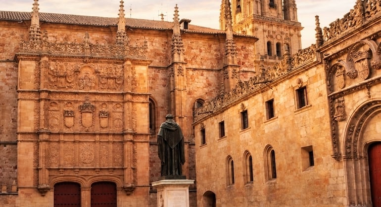 Tour gratuito: Salamanca monumentale e leggende Fornito da Free Tour of Salamanca's Landmarks & Legends