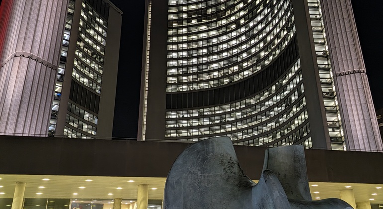 « Art After Dark » : visite guidée gratuite de l'art public de Toronto Canada &mdash; #3