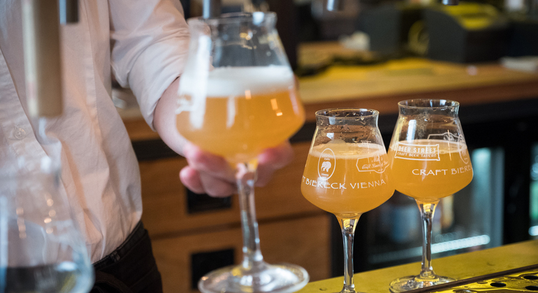 FREETOUR.com — Prova de cerveja artesanal de Viena Prova de cerveja artesanal de Viena Organizado por Prime Tours