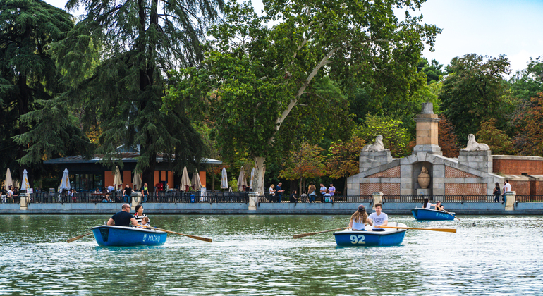 Discover the Heart of Madrid: From Retiro to the Bourbons - Monumental Provided by Trip Tours Madrid