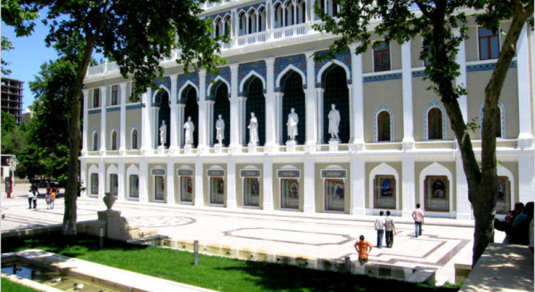 Baku Downtown Original Walking Tour Azerbaijan &mdash; #6