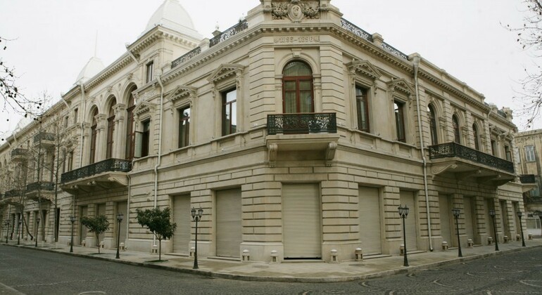 Baku Downtown Original Walking Tour Azerbaijan &mdash; #4