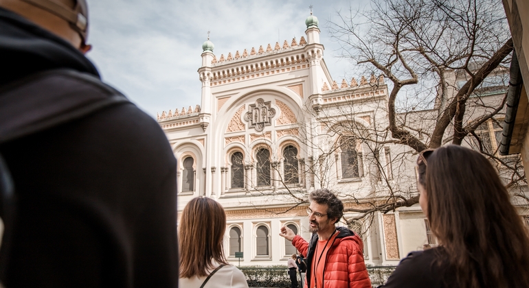 Paseo por el casco antiguo y el barrio judío Operado por Prague Trips & Tickets 