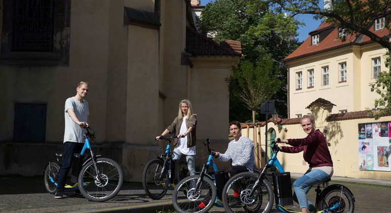 prague-e-scooter-tour-grand-city-tour-es-3