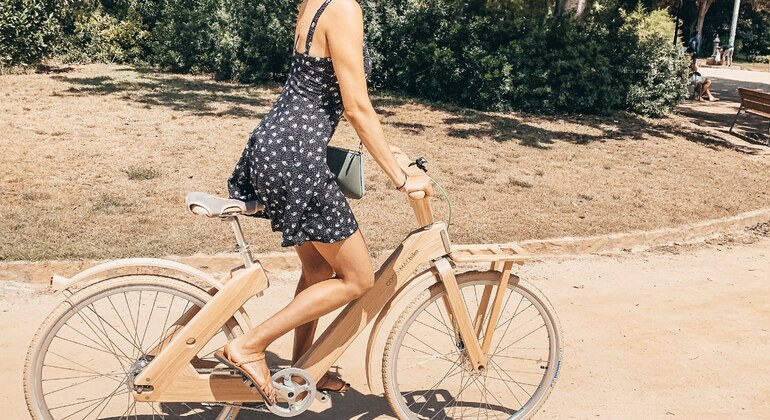 Tour à vélo en bois : Visite d'architecture Fournie par Bikeonwood 