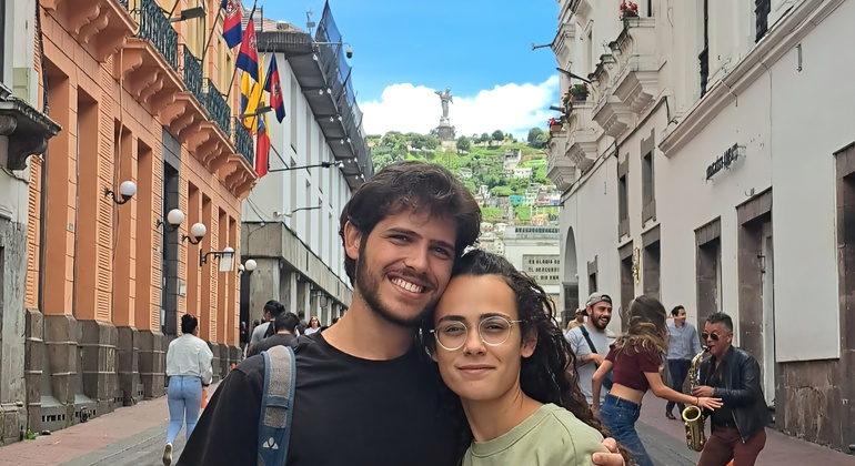 Tour gratuito di Quito: Le leggende delle Chullas e delle Cholas Fornito da Kunakkuna Experiences