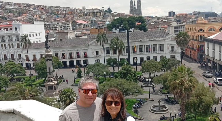 Visita privada a Quito: entre chullas y leyendas locales