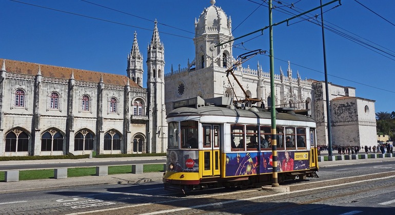 tour-in-the-heart-of-belem-district-and-lisbon-underground-es-2