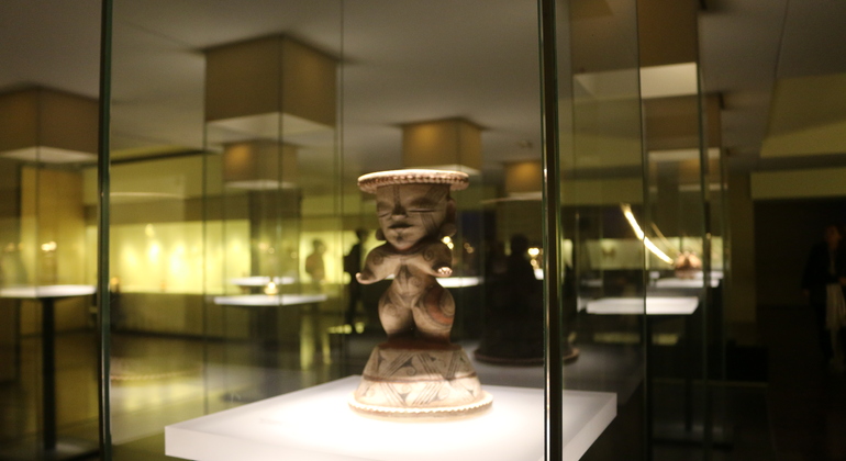 La Candelaria, Monserrate and Museums Bogotá City Tour Colombia — #2