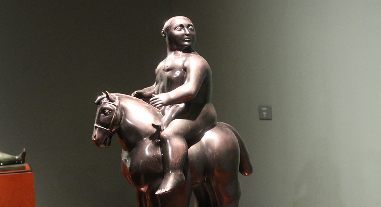 La Candelaria, Monserrate and Museums Bogotá City Tour Colombia — #15