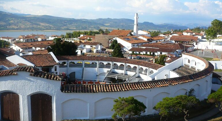 Catedral de Sal de Zipaquirá e excursão de um dia à aldeia e ao Lago Guatavita