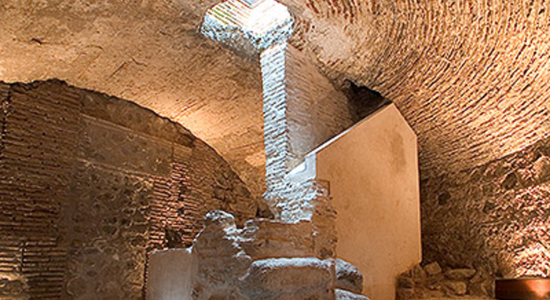 visita-subterraneos-y-leyendas-de-toledo-es-9