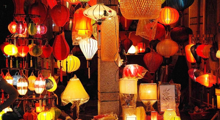 FREETOUR.com — Excursão gastronómica local em Hoi An Excursão gastronómica local em Hoi An Organizado por Hoi An Life Cycle