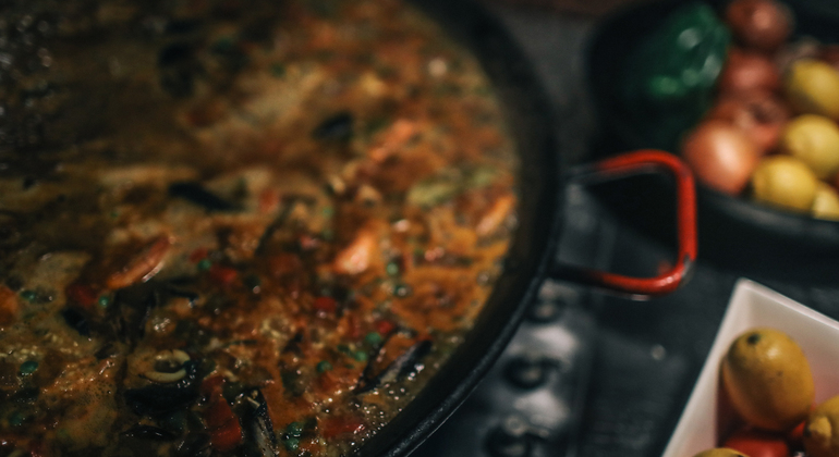 spanish-cooking-experience-paella-course-es-1