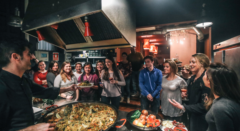 spanish-cooking-experience-paella-course-es-2