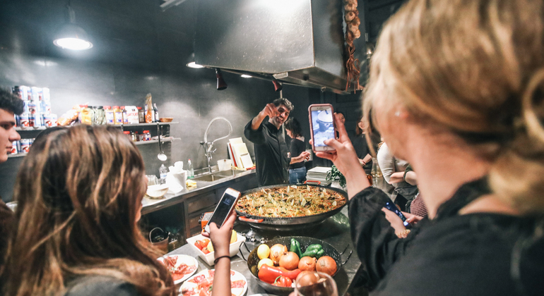 spanish-cooking-experience-paella-course-es-5