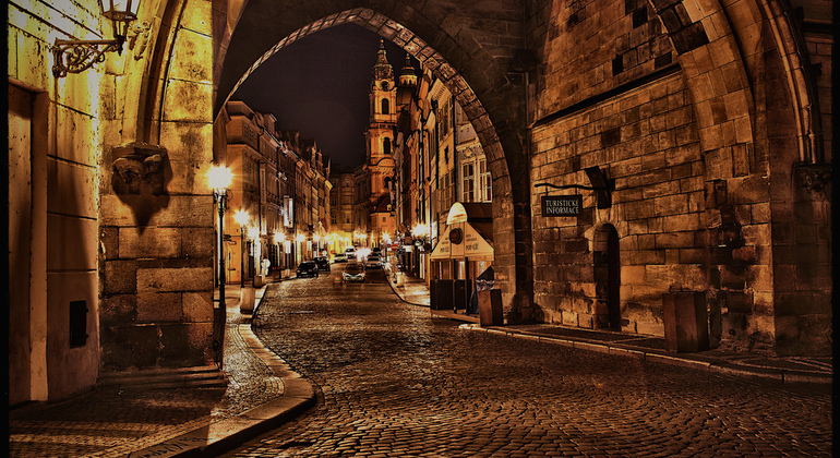 night-tour-of-prague-en-4