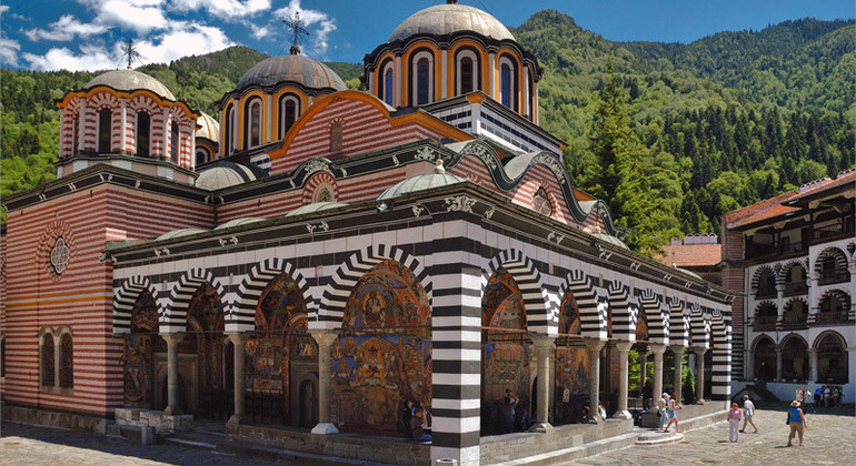 Monasterio de Rila - Excursión de un día Bulgaria — #1