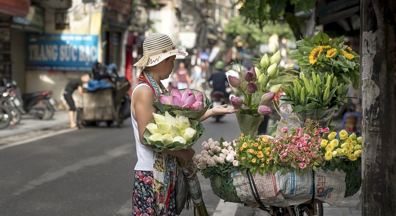 day-tour-around-hanoi-centre-es-3