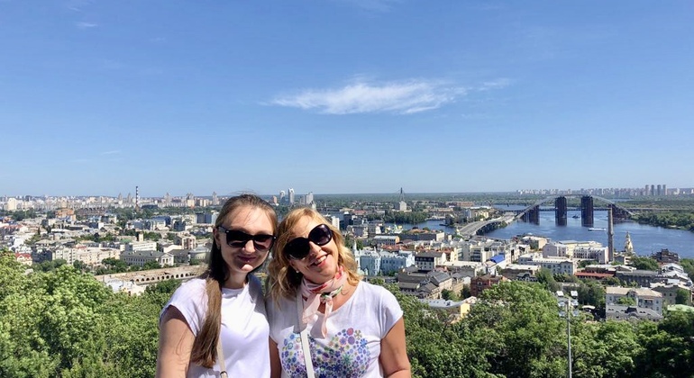 Tour de un Día Completo por Kyiv Operado por Alona