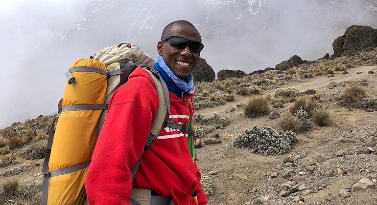 Esperienza di arrampicata sul Kilimangiaro Fornito da Twende Africa Tours