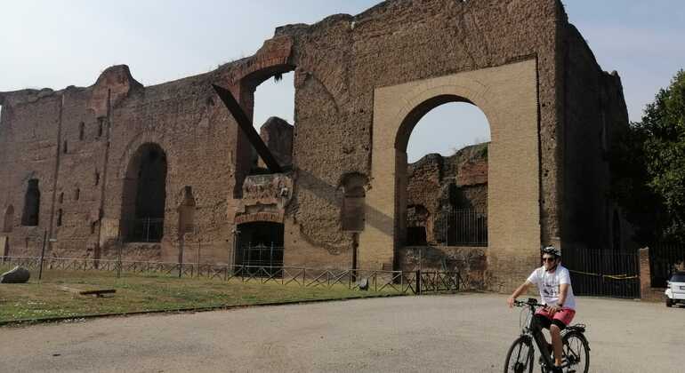 Roma: Vía Apia y Catacumbas e-Bike Tour Operado por SGB NOLEGGIO SRL