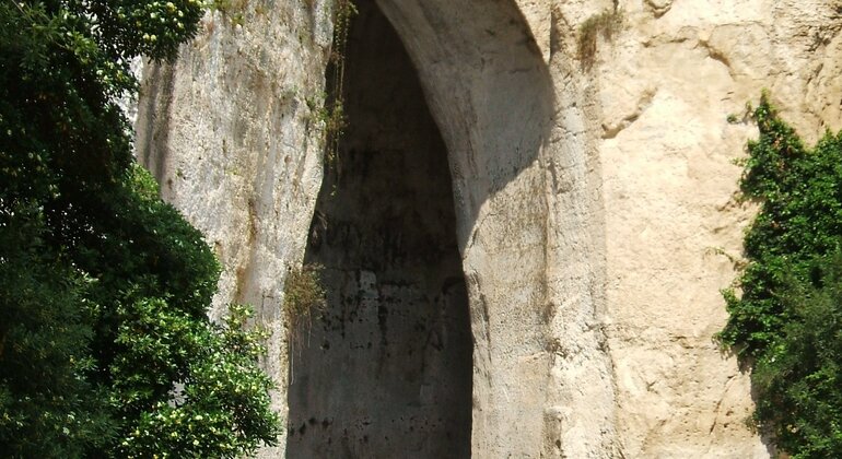neapolis-archaeological-park-small-group-tour-es-1