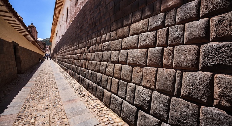 YANA WALKING TOUR - Discover the best of the culture&history of Cusco, Peru