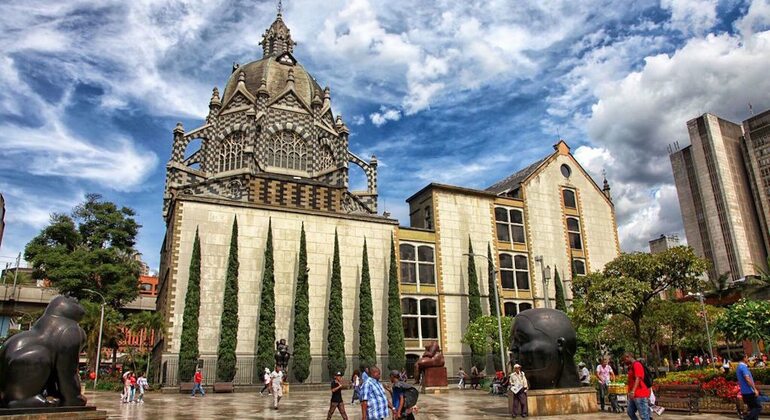 get-to-know-medellin-the-all-inclusive-city-tour-en-3