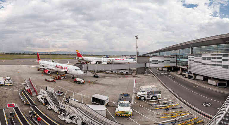 Transfer Privado de Partida: Hotel para o Aeroporto de Bogotá Colômbia — #3