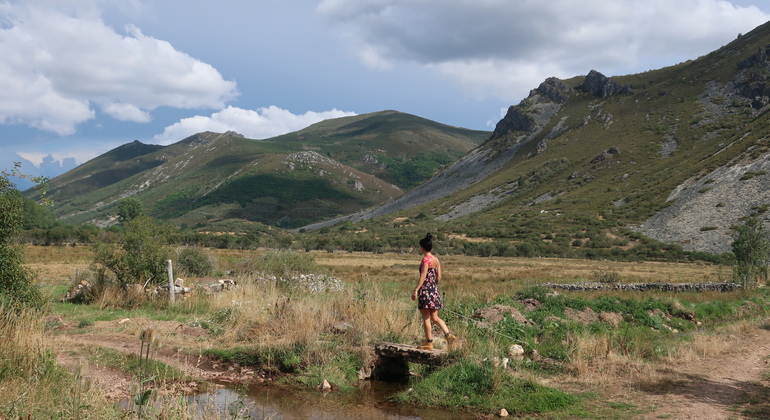 Visite à pied de la vallée de Laciana Fournie par Magaly