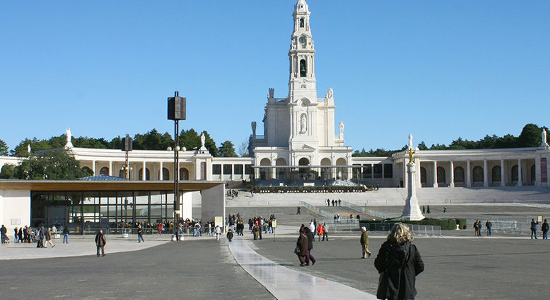 Fatima, Nazare, Batalha et Óbidos : excursion d'une journée depuis Lisbonne Fournie par Inside Lisbon