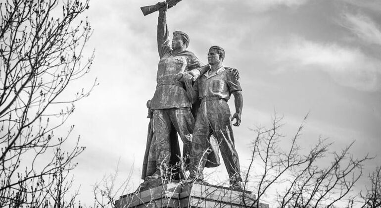 Passeio pedestre comunista em Sófia Bulgária — #4