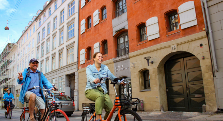 tour in bicicletta di 3 ore dei punti salienti della città Fornito da City Bike Adventures