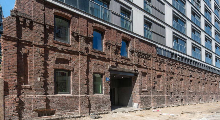 Warsaw Free Tour: Communism, WWII, Ghetto & Modern History Poland &mdash; #9