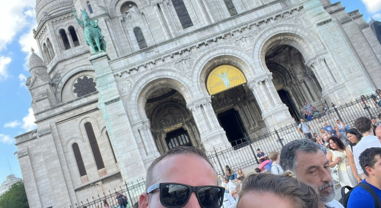 Romantic Montmartre: Self Guided Exploration Game & Walking Tour France &mdash; #11