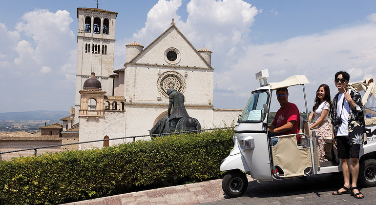 Tour panoramico di Assisi Fornito da Asisium Travel