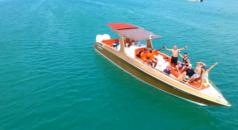 Excursão às Ilhas do Rosário em barco privado Organizado por Yachts and Boats