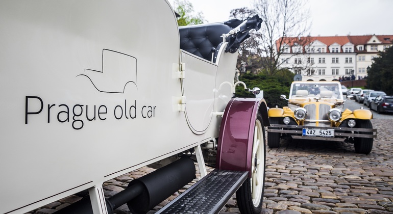 old-car-exclusive-walking-tour-of-prague-en-5