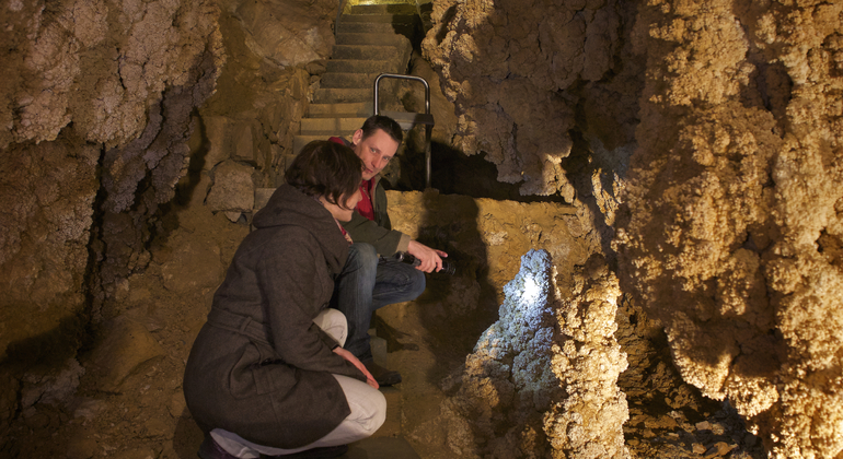 Tour a piedi in due grotte di Budapest Ungheria — #8