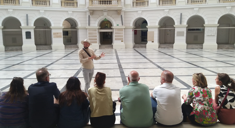 Lokale kostenlose Tour durch die Altstadt von Warschau Polen — #10