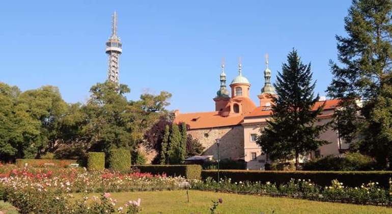 prague-gardens-private-tour-by-car-es-6