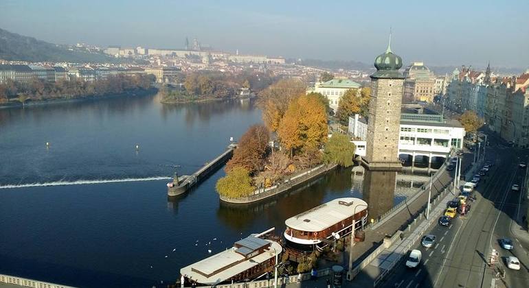 Excursão privada incomum a Praga de carro