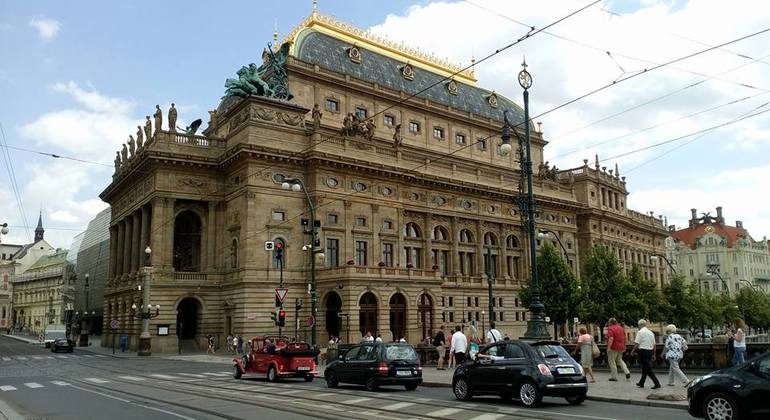 musical-prague-private-tour-by-car-es-2