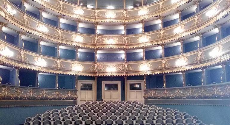 musical-prague-private-tour-by-car-es-3