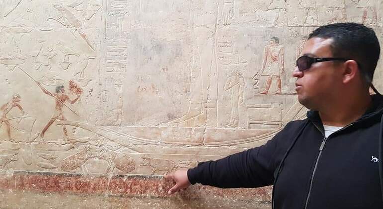 Excursão de um dia às pirâmides de Gizé e Saqqara e a Dahshur